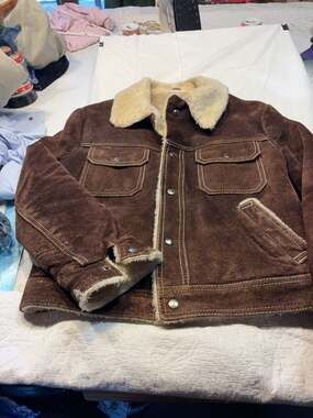 Vintage International Collection Brown Suede Sherpa Lined Trucker Jacket Size 38